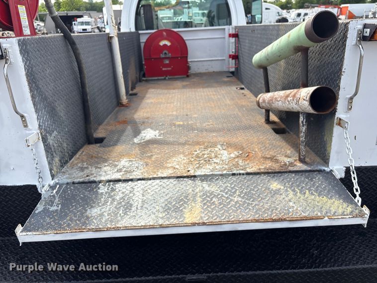 image for item EG9043 2007 Chevrolet C4500 utility / service truck