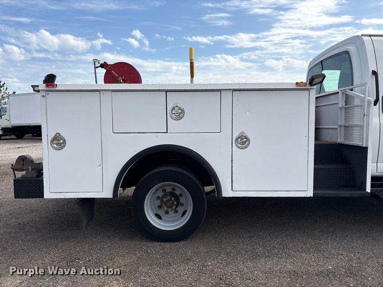 image for item EG9043 2007 Chevrolet C4500 utility / service truck