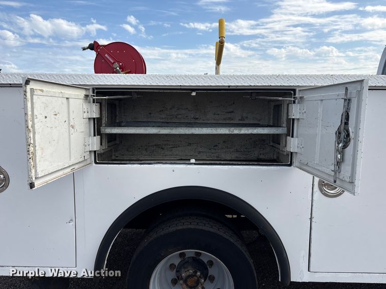 image for item EG9043 2007 Chevrolet C4500 utility / service truck