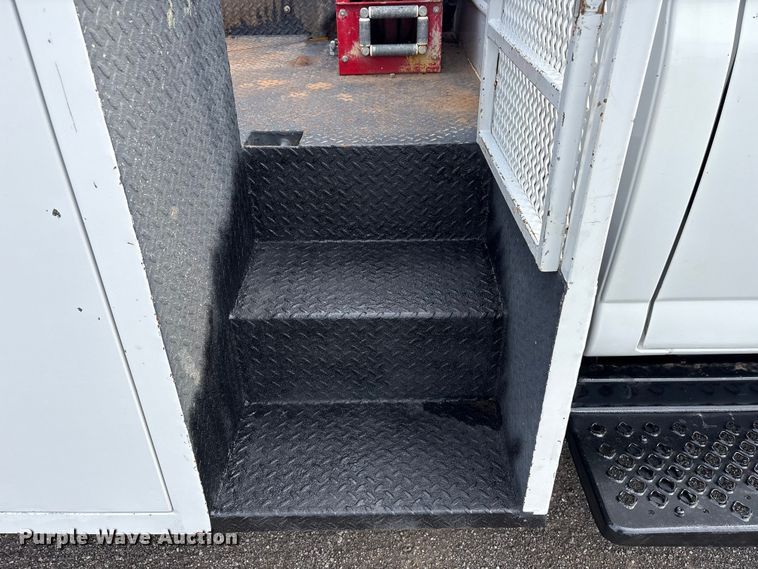 image for item EG9043 2007 Chevrolet C4500 utility / service truck