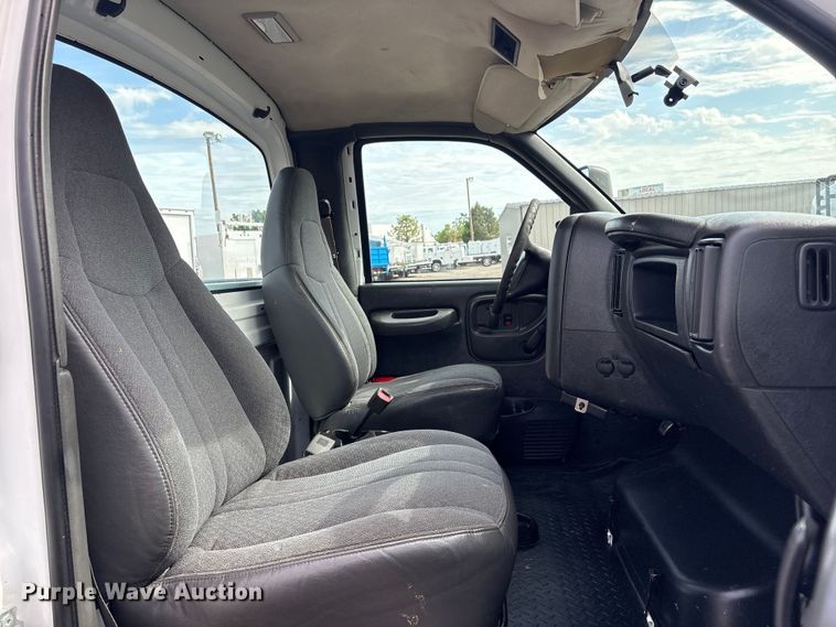 image for item EG9043 2007 Chevrolet C4500 utility / service truck