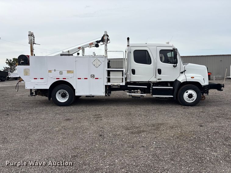 image for item EG9045 2016 Freightliner 108SD utility / service truck