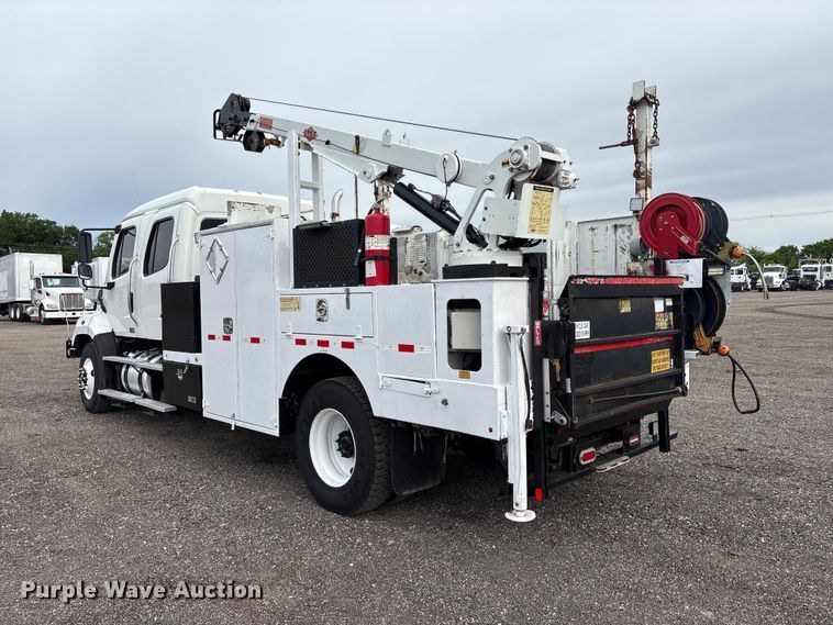 image for item EG9045 2016 Freightliner 108SD utility / service truck