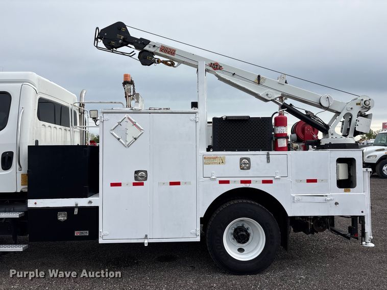 image for item EG9045 2016 Freightliner 108SD utility / service truck