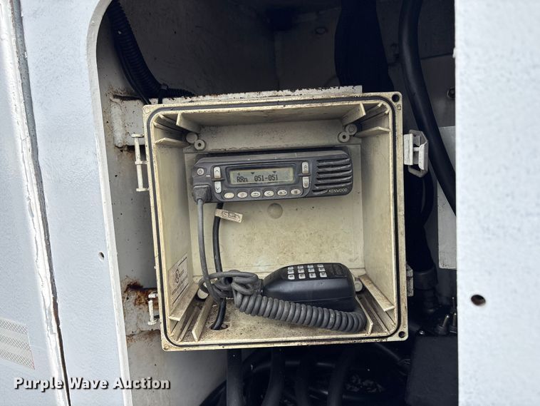 image for item EG9045 2016 Freightliner 108SD utility / service truck