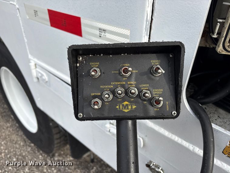 image for item EG9045 2016 Freightliner 108SD utility / service truck