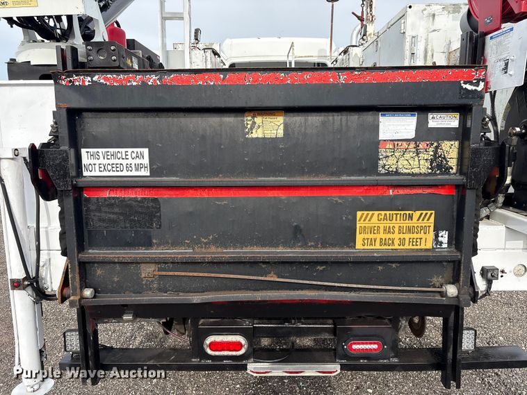 image for item EG9045 2016 Freightliner 108SD utility / service truck