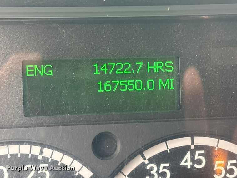 image for item EG9045 2016 Freightliner 108SD utility / service truck