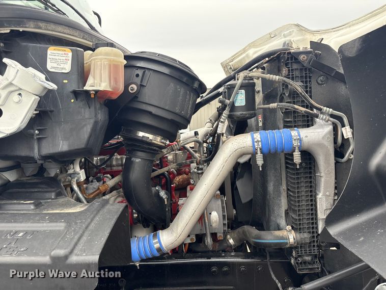 image for item EG9045 2016 Freightliner 108SD utility / service truck