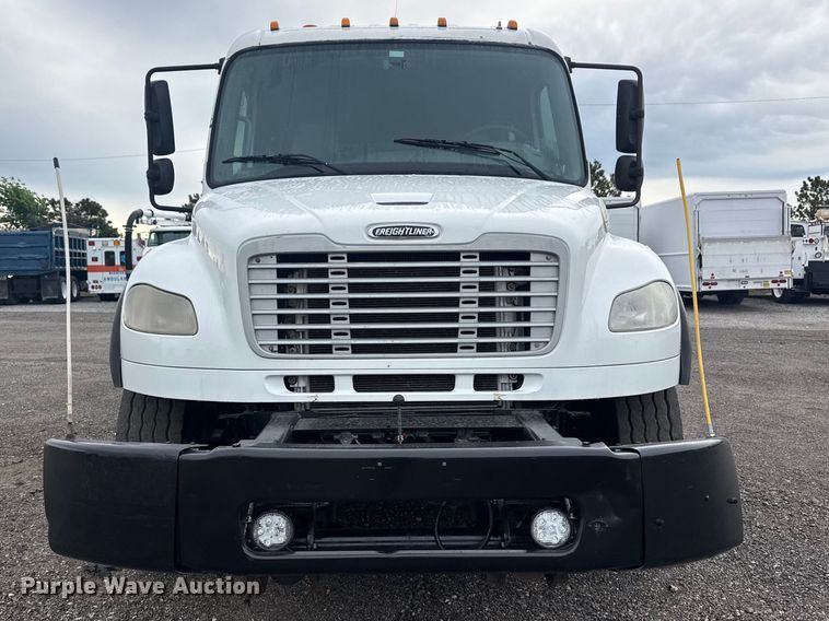 image for item EG9046 2012 Freightliner Business Class M2 Crew Cab utility / service truck
