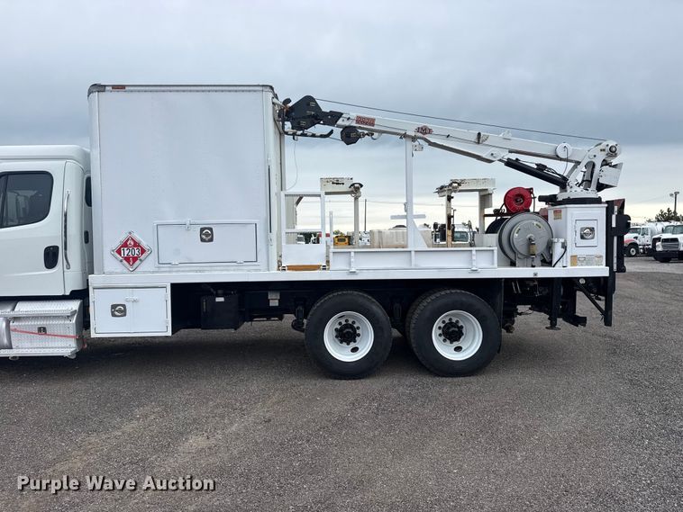 image for item EG9046 2012 Freightliner Business Class M2 Crew Cab utility / service truck