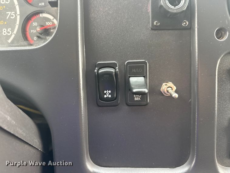 image for item EG9046 2012 Freightliner Business Class M2 Crew Cab utility / service truck