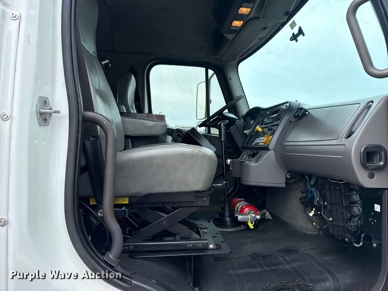 image for item EG9046 2012 Freightliner Business Class M2 Crew Cab utility / service truck