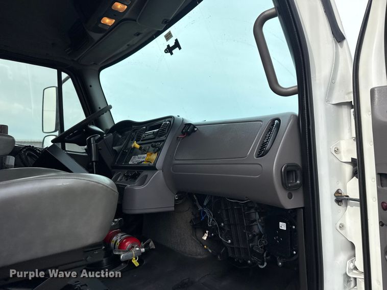 image for item EG9046 2012 Freightliner Business Class M2 Crew Cab utility / service truck