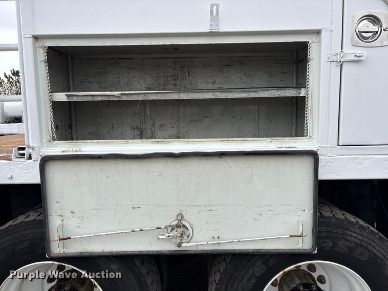 image for item EG9048 2012 Freightliner M2 Business Class crane truck
