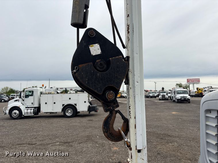 image for item EG9048 2012 Freightliner M2 Business Class crane truck