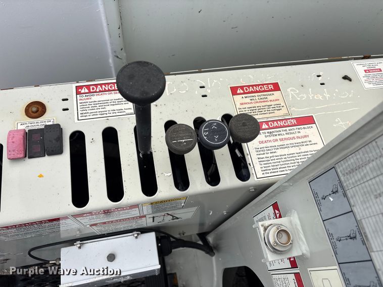 image for item EG9048 2012 Freightliner M2 Business Class crane truck