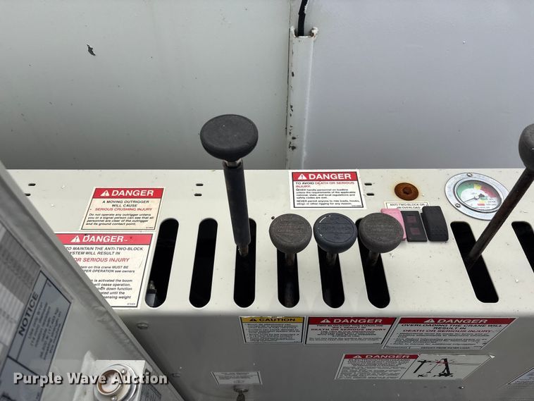 image for item EG9048 2012 Freightliner M2 Business Class crane truck