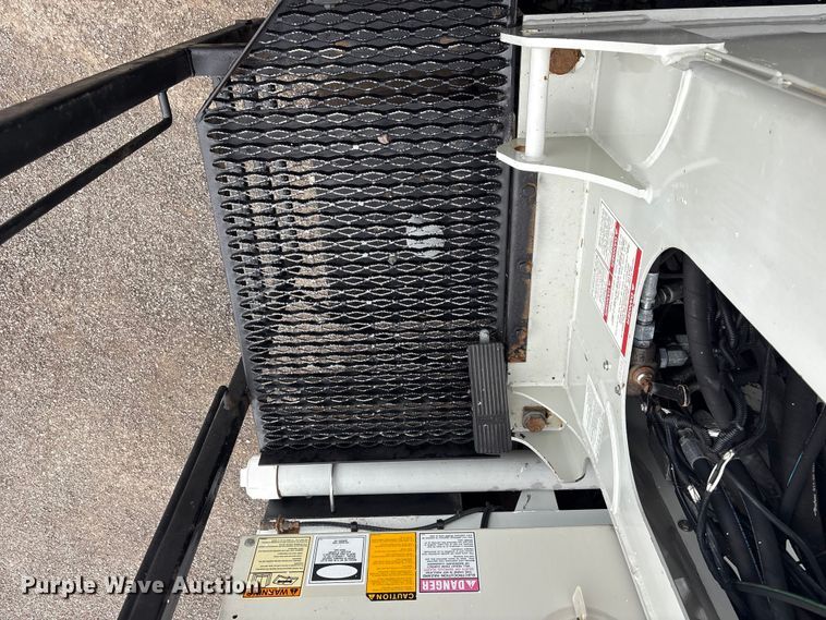 image for item EG9048 2012 Freightliner M2 Business Class crane truck