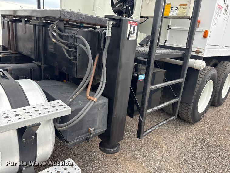 image for item EG9048 2012 Freightliner M2 Business Class crane truck