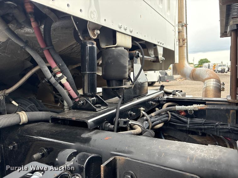 image for item EG9048 2012 Freightliner M2 Business Class crane truck