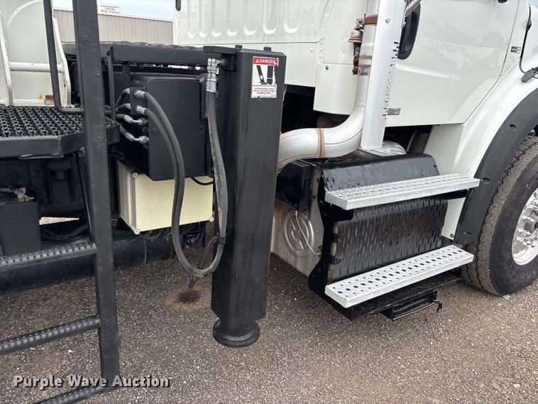 image for item EG9048 2012 Freightliner M2 Business Class crane truck