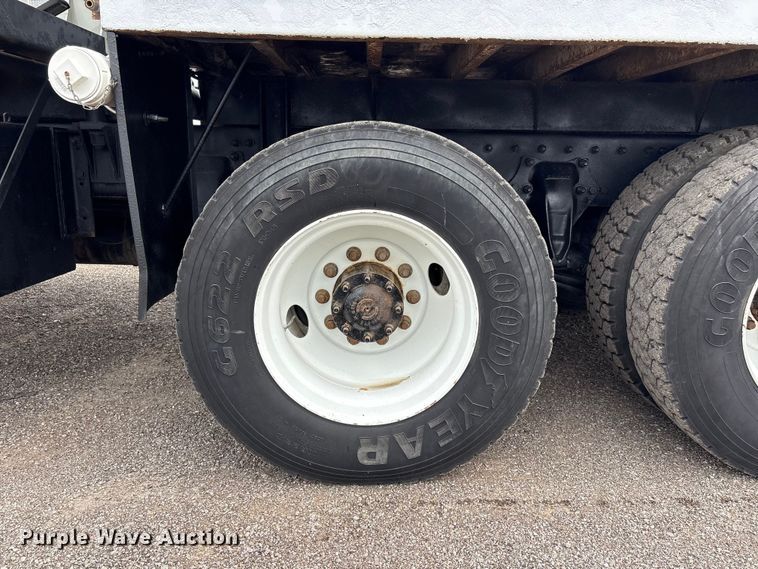 image for item EG9048 2012 Freightliner M2 Business Class crane truck