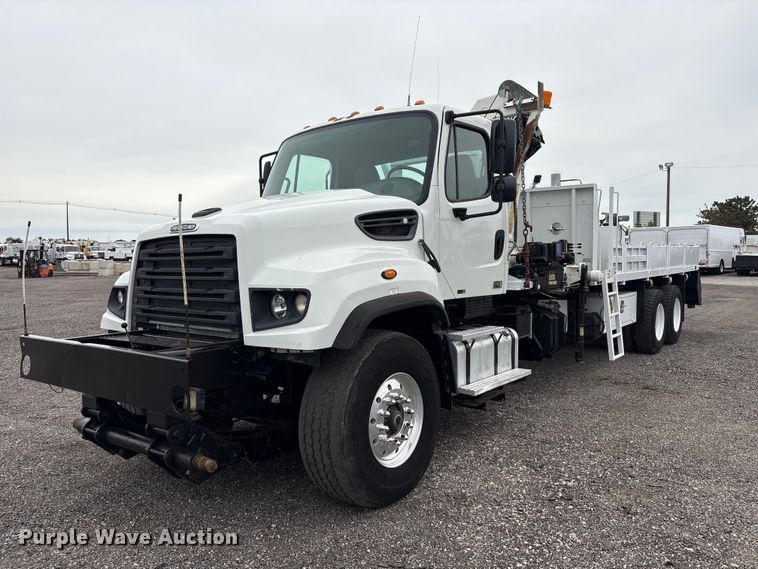image for item EG9049 2013 Freightliner 114SD crane truck