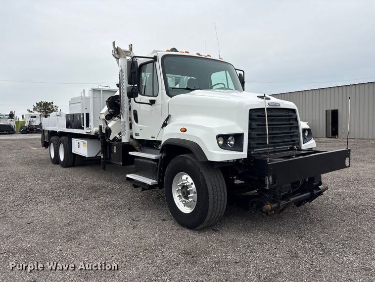 image for item EG9049 2013 Freightliner 114SD crane truck