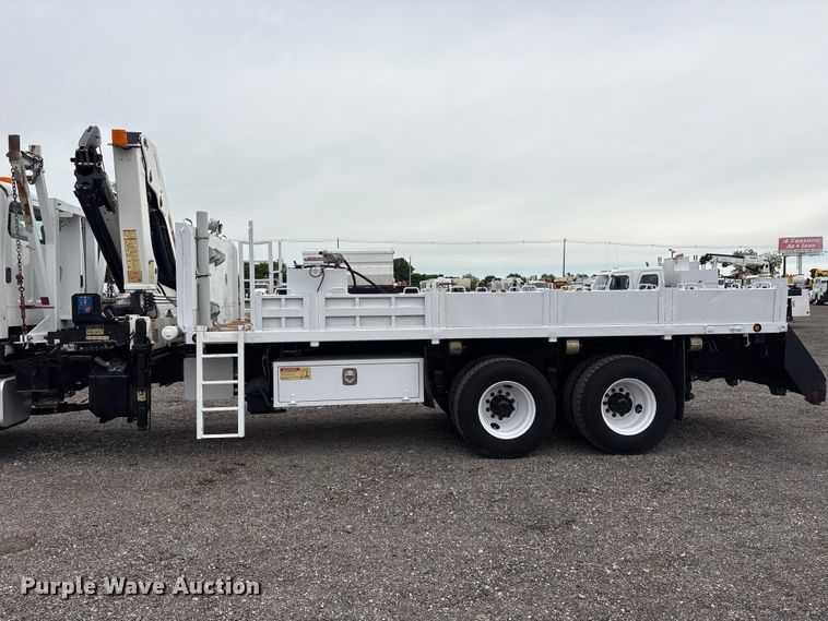 image for item EG9049 2013 Freightliner 114SD crane truck
