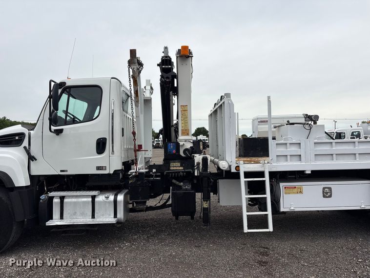 image for item EG9049 2013 Freightliner 114SD crane truck