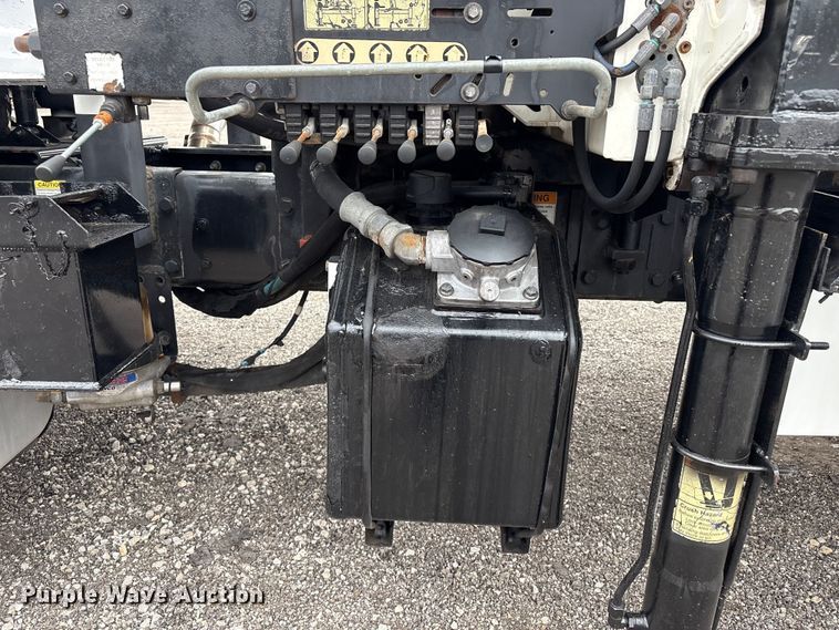 image for item EG9049 2013 Freightliner 114SD crane truck