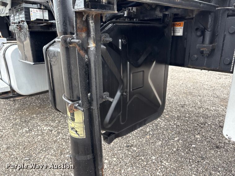 image for item EG9049 2013 Freightliner 114SD crane truck