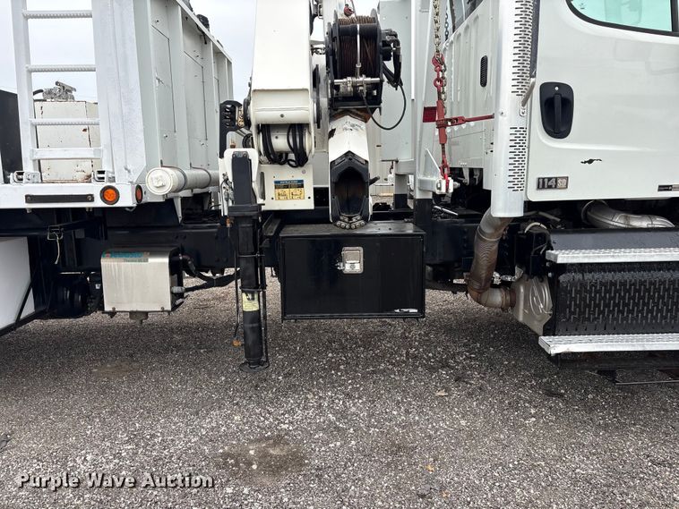 image for item EG9049 2013 Freightliner 114SD crane truck