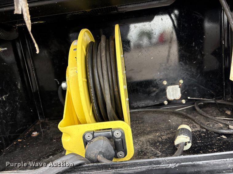 image for item EG9049 2013 Freightliner 114SD crane truck