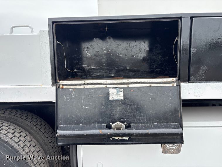 image for item EG9049 2013 Freightliner 114SD crane truck