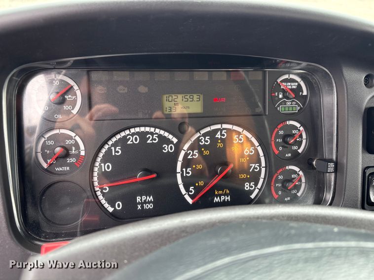 image for item EG9049 2013 Freightliner 114SD crane truck