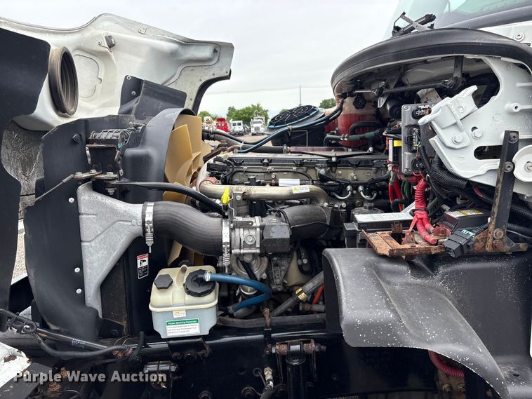 image for item EG9049 2013 Freightliner 114SD crane truck