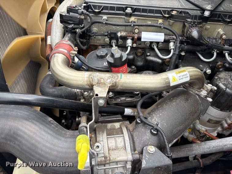 image for item EG9049 2013 Freightliner 114SD crane truck
