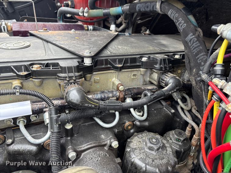 image for item EG9049 2013 Freightliner 114SD crane truck