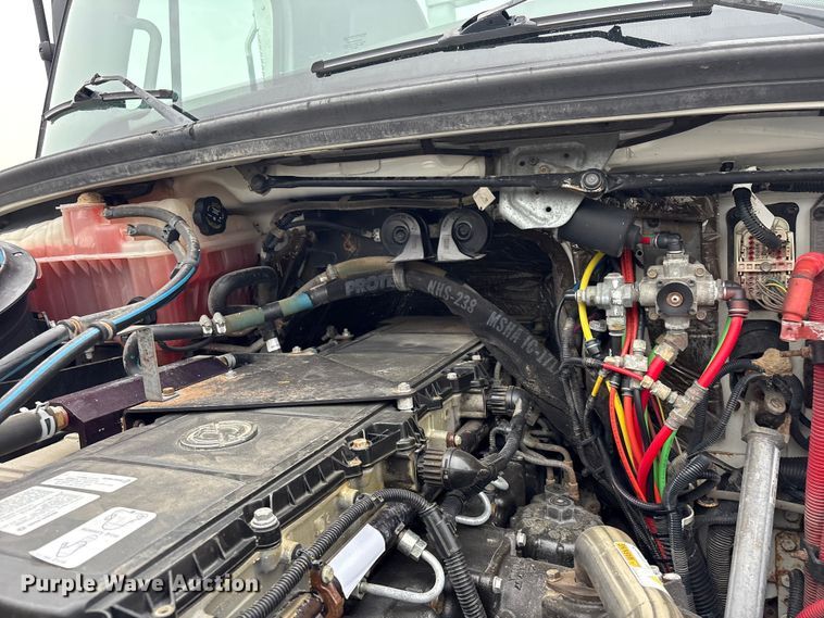 image for item EG9049 2013 Freightliner 114SD crane truck