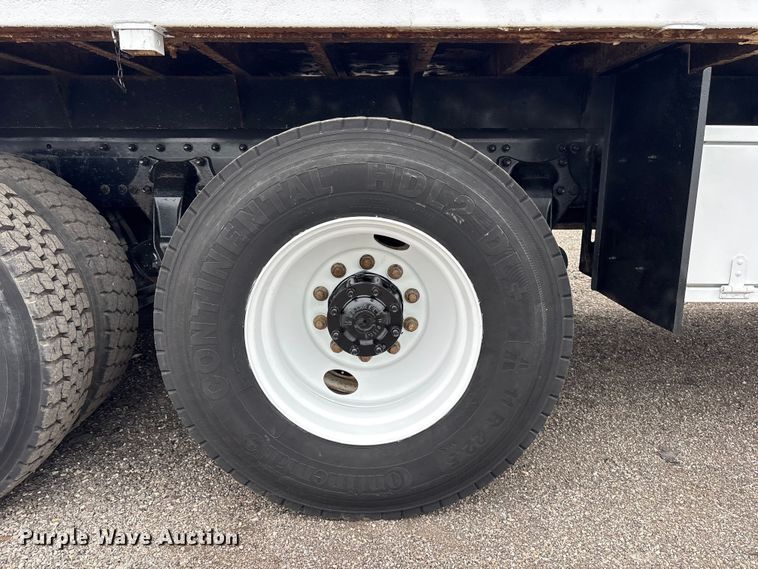 image for item EG9049 2013 Freightliner 114SD crane truck
