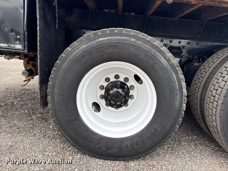 image for item EG9049 2013 Freightliner 114SD crane truck