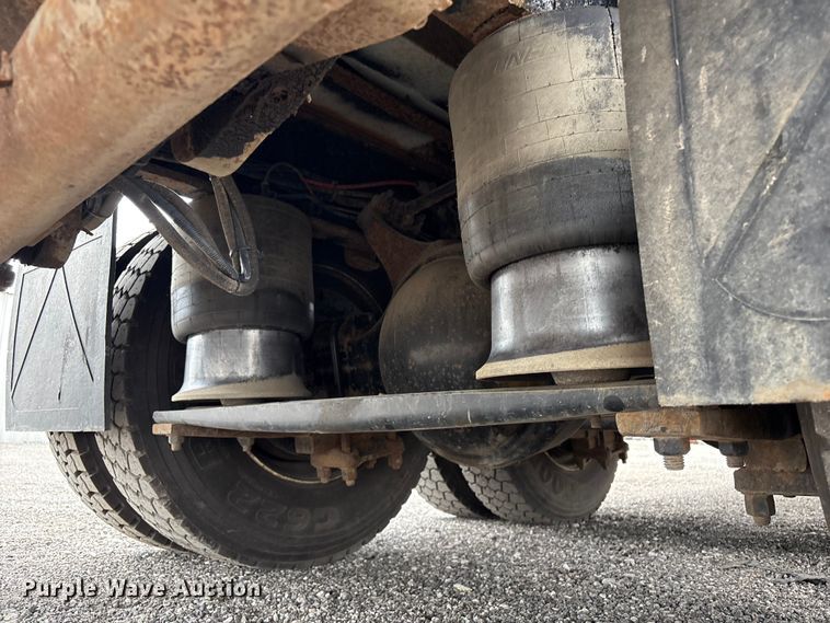 image for item EG9049 2013 Freightliner 114SD crane truck
