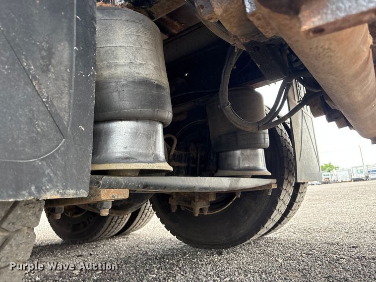 image for item EG9049 2013 Freightliner 114SD crane truck