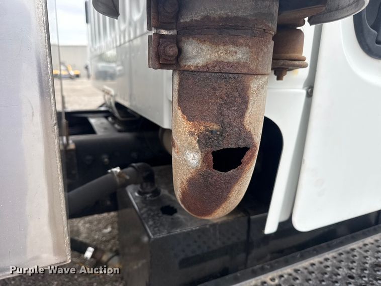 image for item EG9050 2006 Freightliner Business Class M2 Crew Cab crane truck