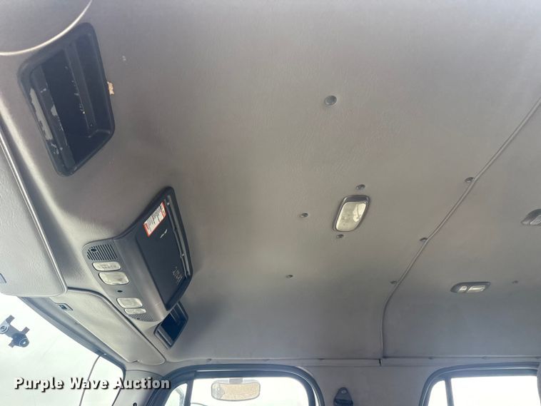 image for item EG9050 2006 Freightliner Business Class M2 Crew Cab crane truck