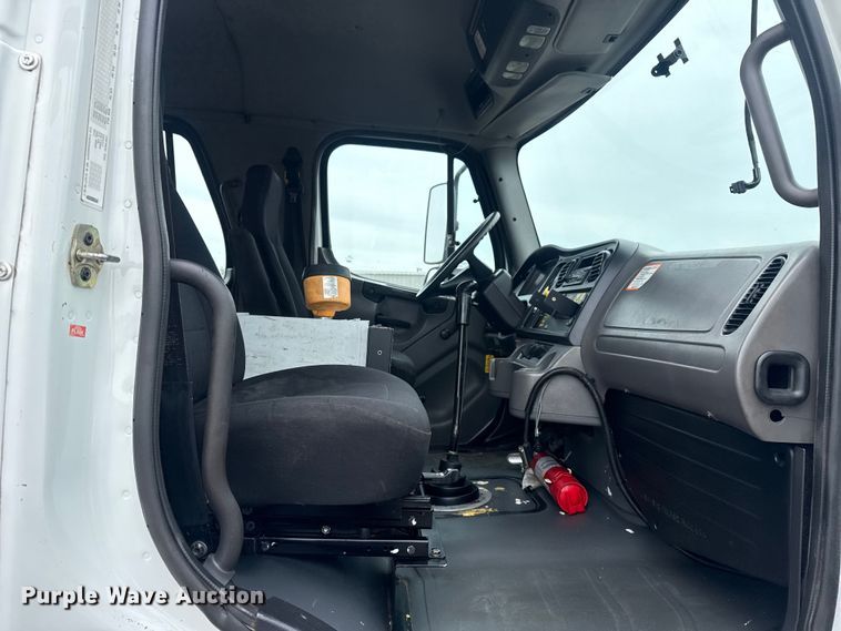 image for item EG9050 2006 Freightliner Business Class M2 Crew Cab crane truck