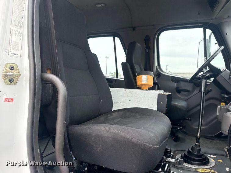 image for item EG9050 2006 Freightliner Business Class M2 Crew Cab crane truck