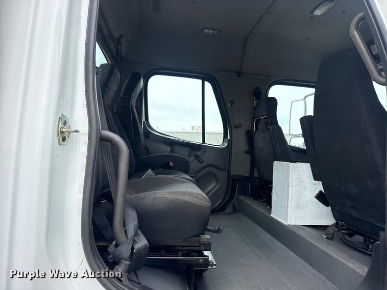 image for item EG9050 2006 Freightliner Business Class M2 Crew Cab crane truck